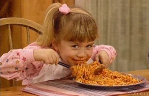 galateo tavola cosa non fare mai buone maniere educazione appetito spaghett